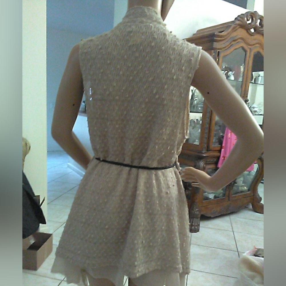 BlBNWT PERCH BEIGE VEST-LIKE BLOUSE BY BLU PEPPER SZ. XL KNIT/ SHEER W/ BELT - Picture 9 of 11